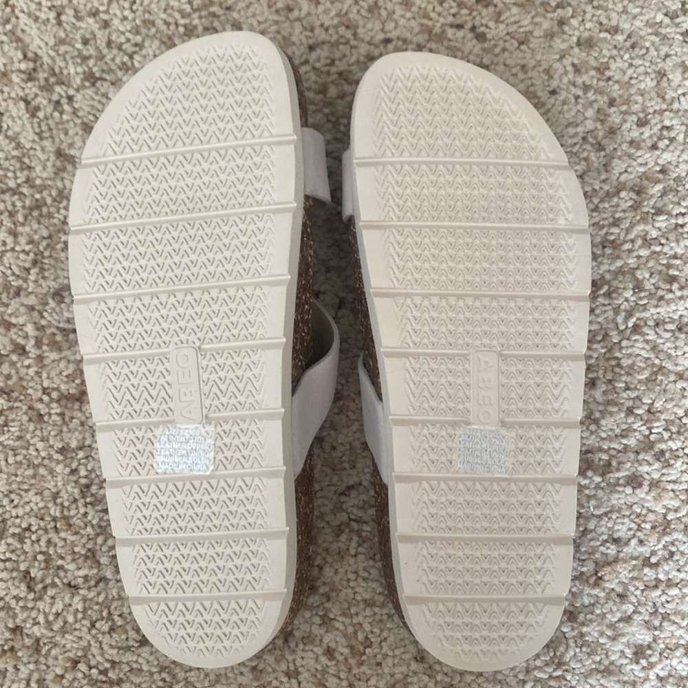Abeos slides worn in house only like new - Picture 2 of 2